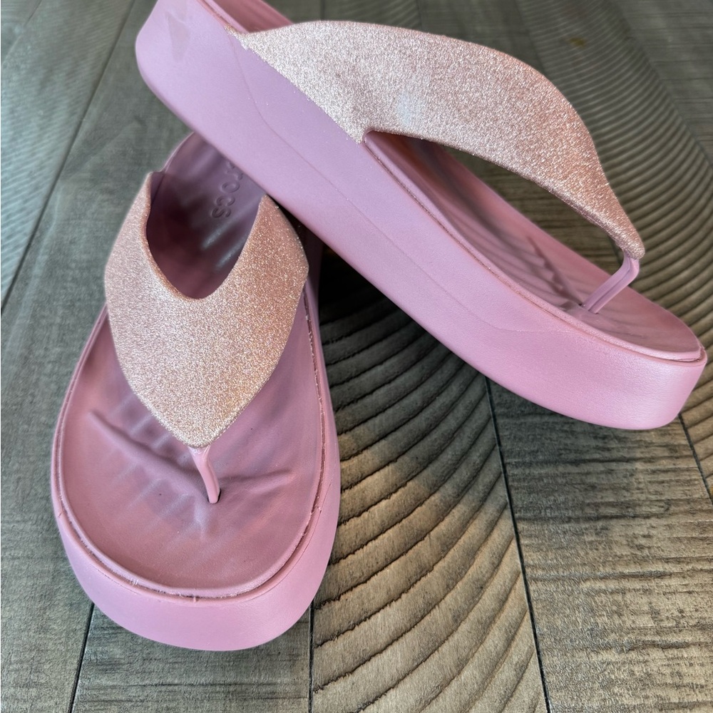 Crocs - Getaway Platform Glitter Flip Flop Sandals Women’s Size 10 (NWOT) - Picture 3 of 13